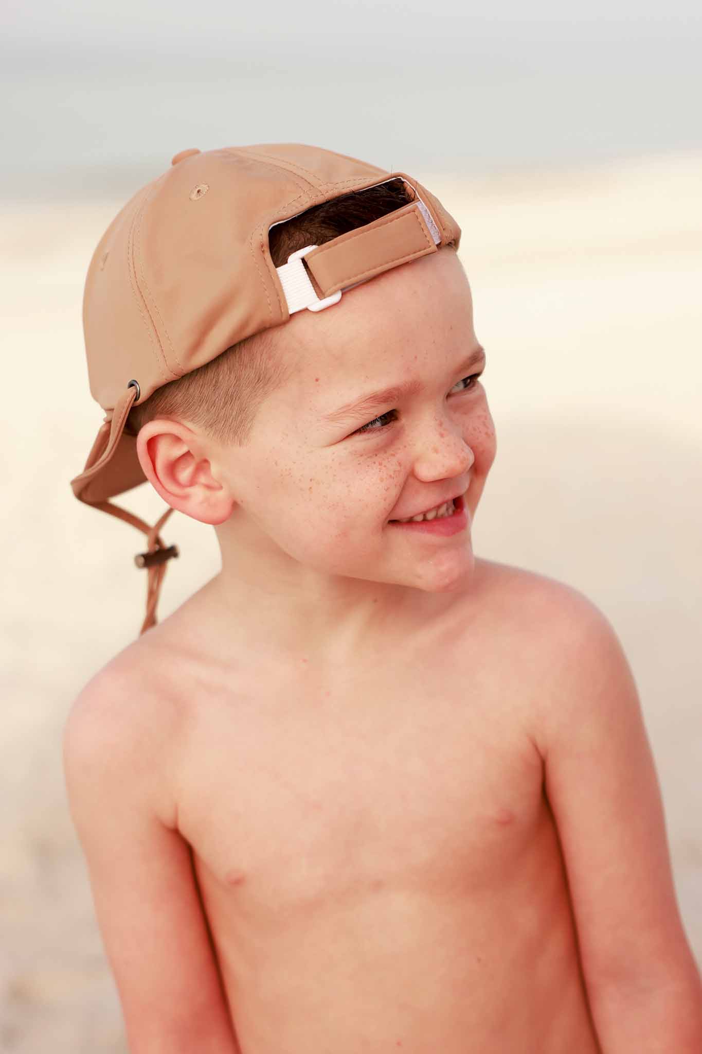 FARSWSURFHAT_sandymochaM