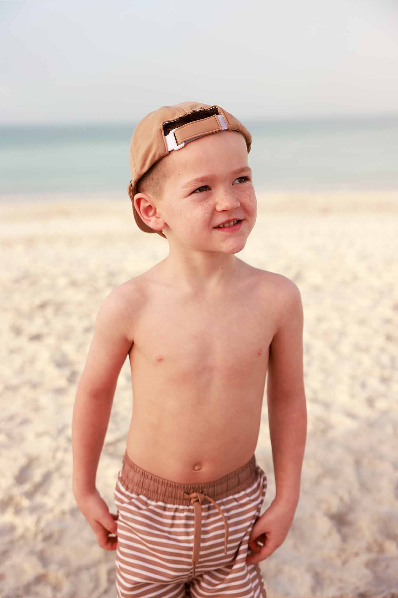 FARSWSURFHAT_sandymochaM